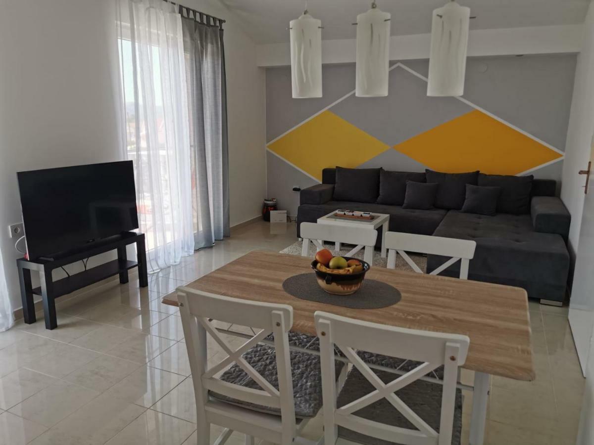 Apartman Lorna Turanj Extérieur photo